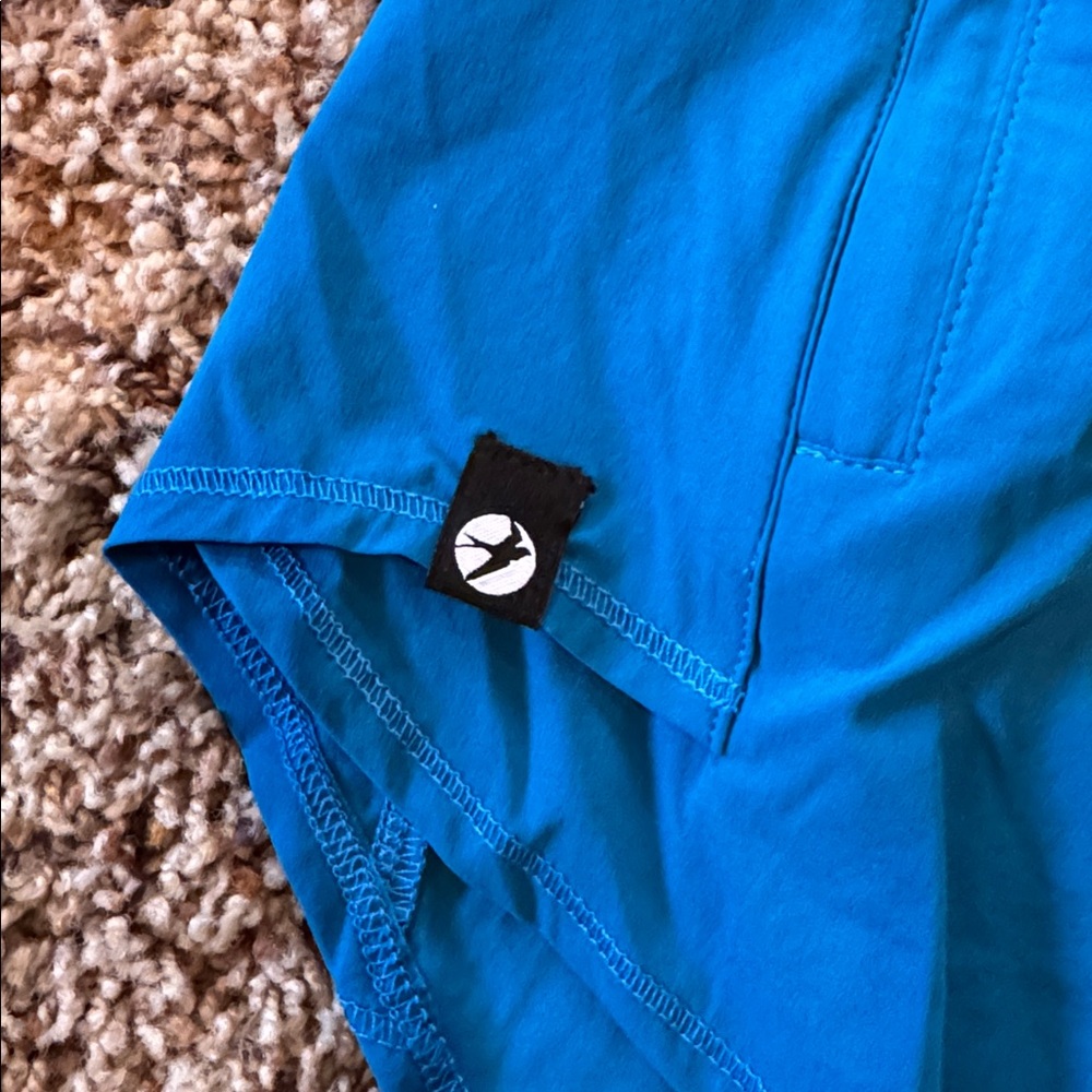 NWOT Oiselle “Pacific” Blue Flyout Shorts, 8 - Picture 2 of 4